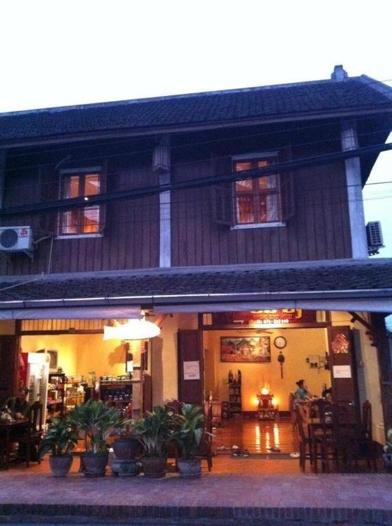 Rimvang Guesthouse Луанг Прабанг Екстериор снимка